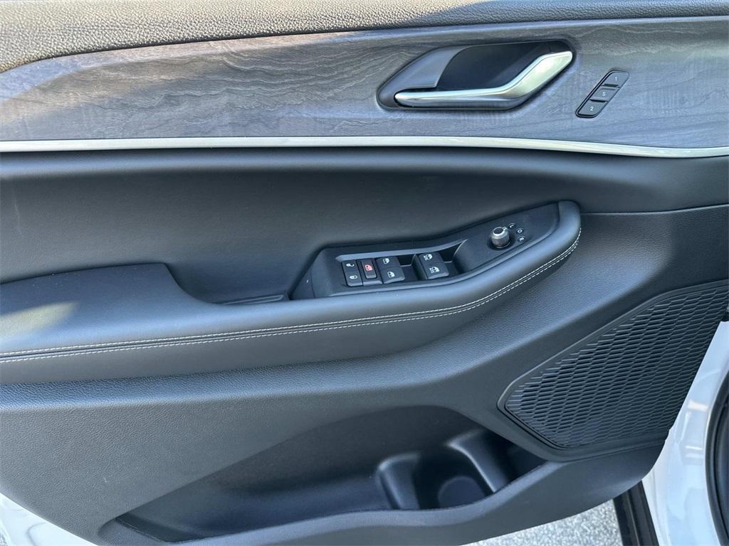 new 2025 Jeep Grand Cherokee car, priced at $46,331