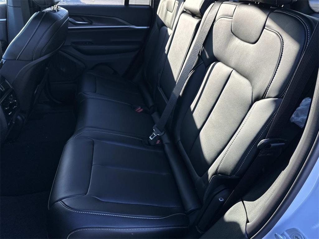 new 2025 Jeep Grand Cherokee car, priced at $46,331
