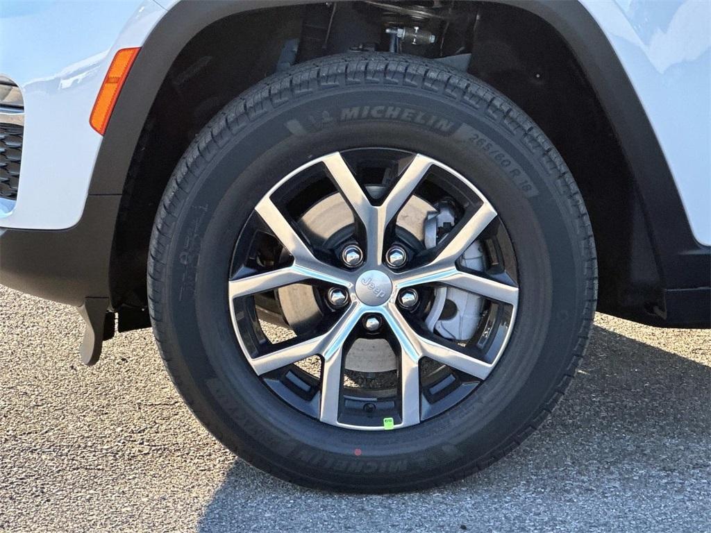 new 2025 Jeep Grand Cherokee car, priced at $46,331