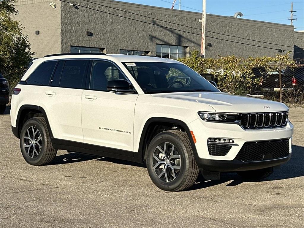 new 2025 Jeep Grand Cherokee car, priced at $46,331