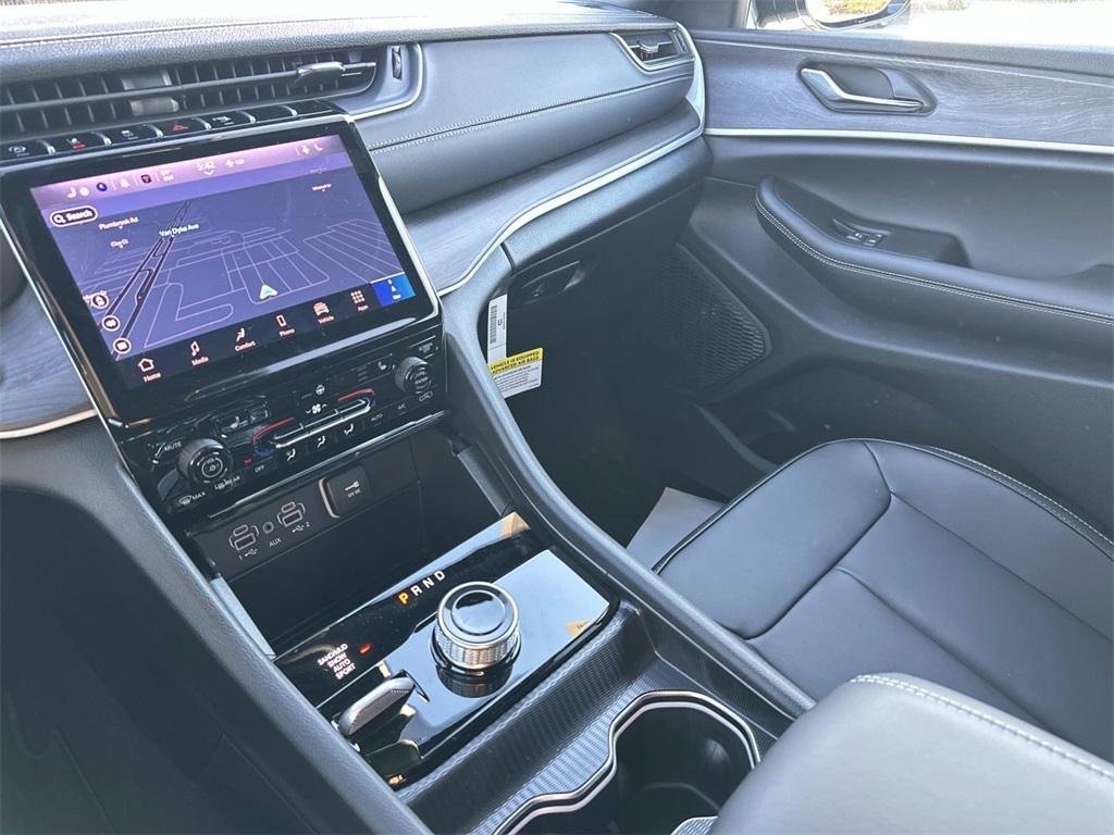 new 2025 Jeep Grand Cherokee car, priced at $46,331