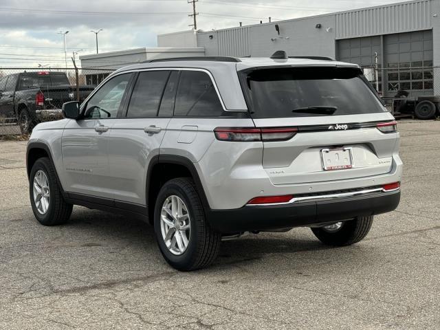 new 2025 Jeep Grand Cherokee car, priced at $43,082