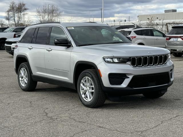 new 2025 Jeep Grand Cherokee car, priced at $43,082