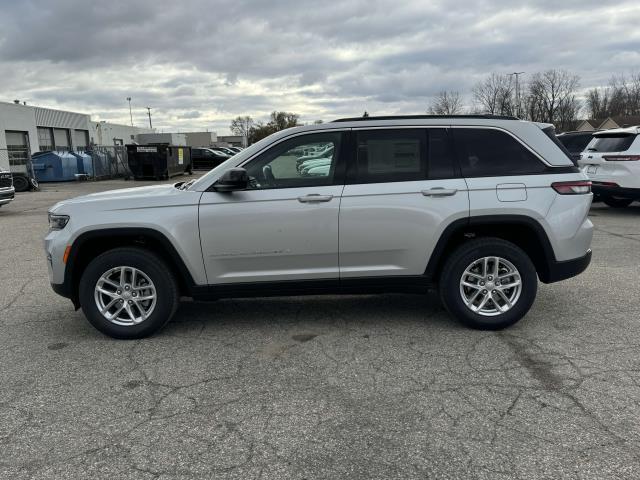 new 2025 Jeep Grand Cherokee car, priced at $43,082