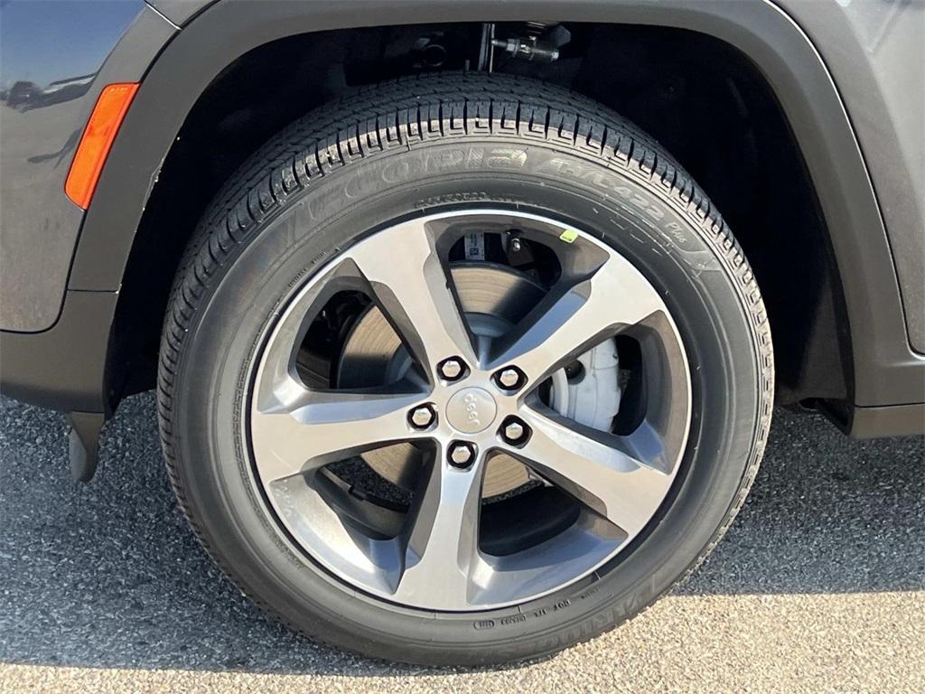 new 2025 Jeep Grand Cherokee car, priced at $53,091