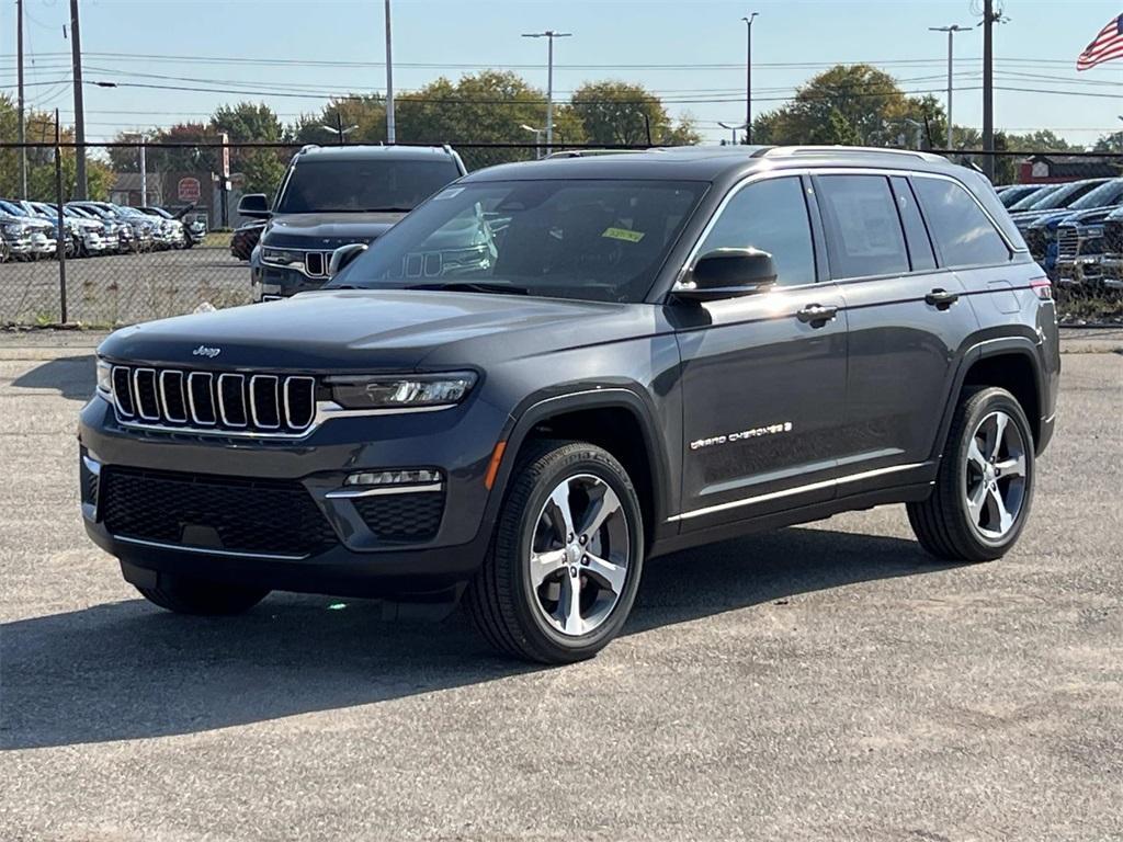 new 2025 Jeep Grand Cherokee car, priced at $53,091