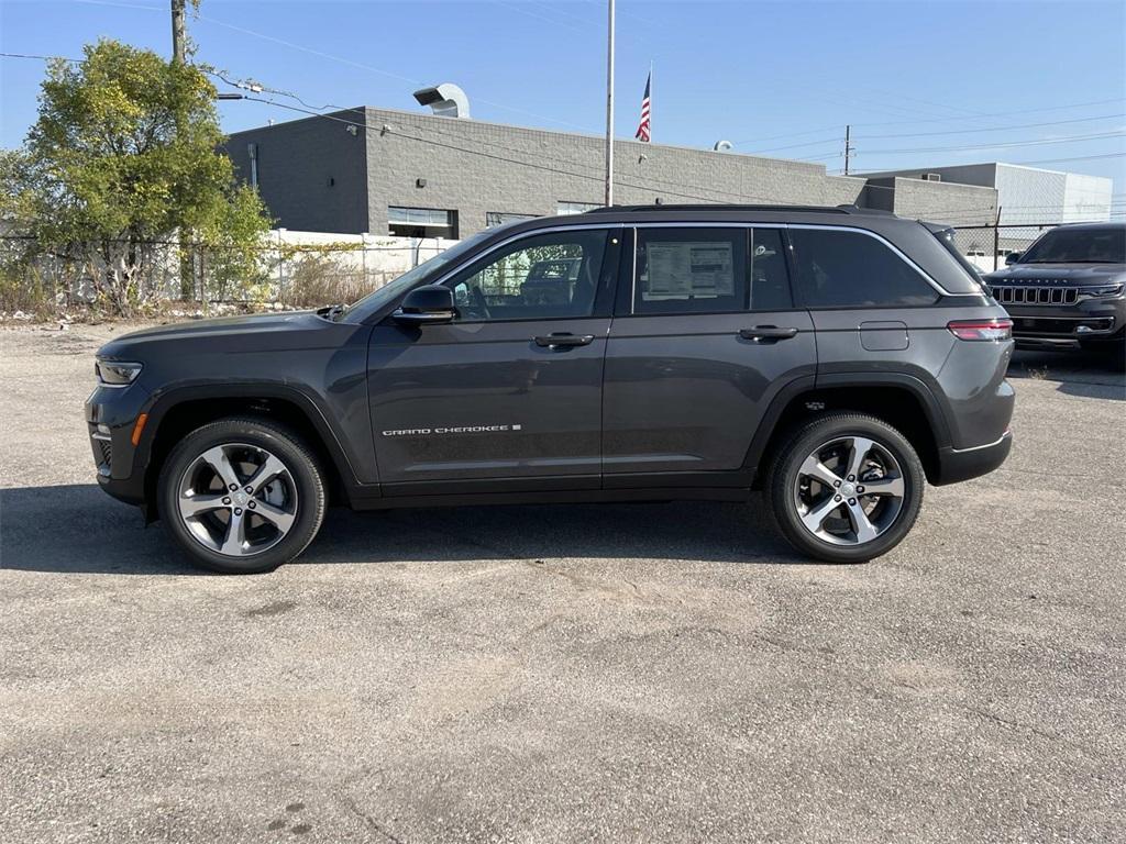 new 2025 Jeep Grand Cherokee car, priced at $53,091