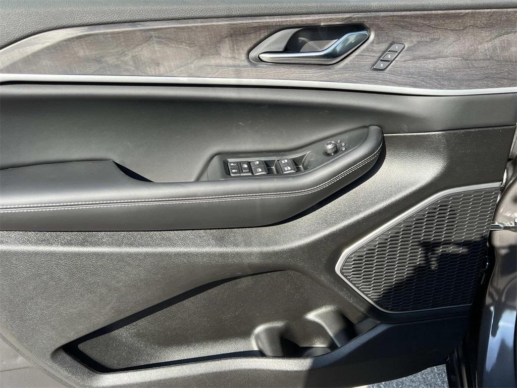new 2025 Jeep Grand Cherokee car, priced at $53,091