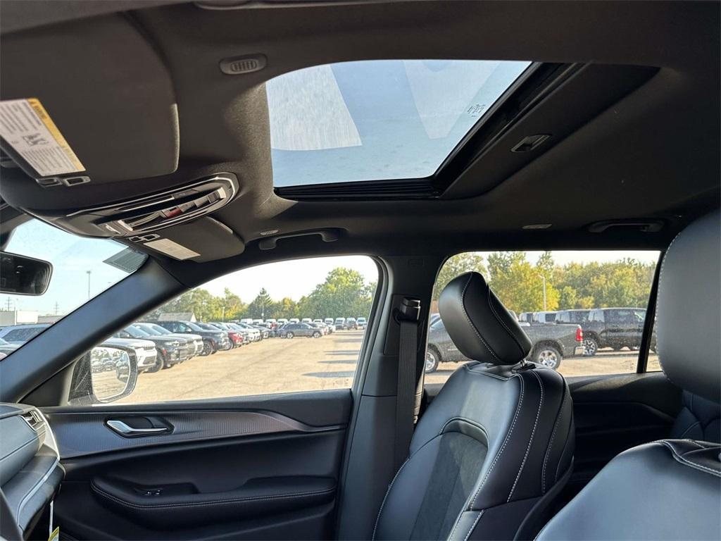 new 2025 Jeep Grand Cherokee L car, priced at $49,148