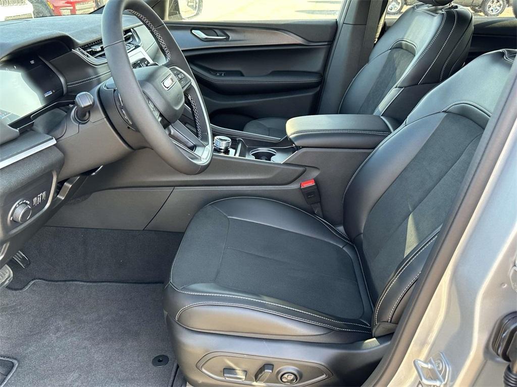 new 2025 Jeep Grand Cherokee L car, priced at $49,148