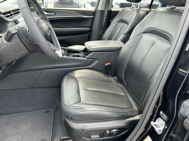 used 2023 Jeep Grand Cherokee car, priced at $36,995