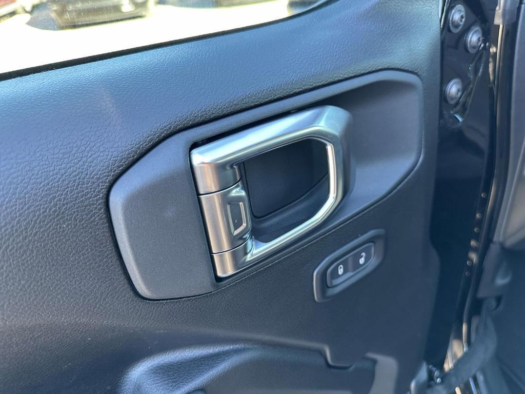 new 2026 Jeep Wrangler car, priced at $43,780