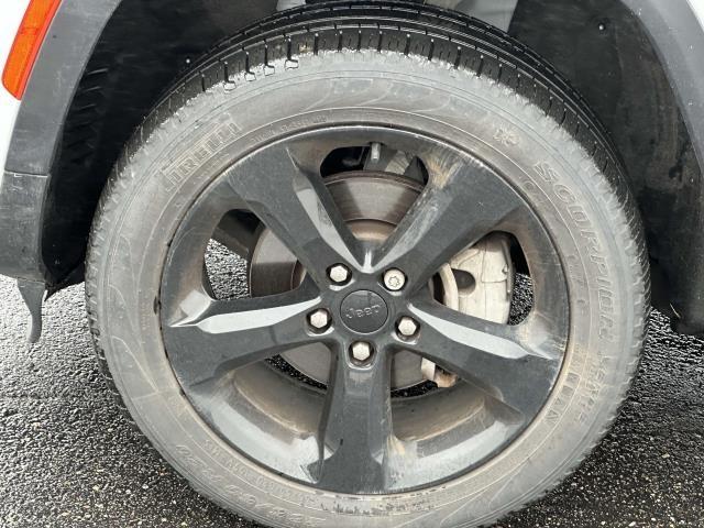 used 2023 Jeep Grand Cherokee car, priced at $35,995