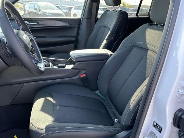 new 2025 Jeep Grand Cherokee car, priced at $42,745