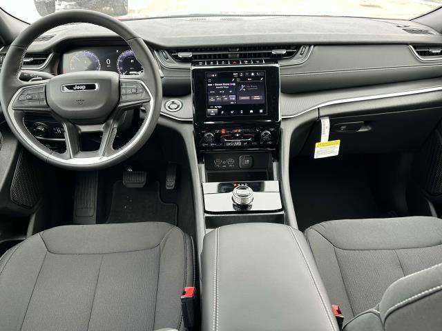 new 2025 Jeep Grand Cherokee car, priced at $42,406