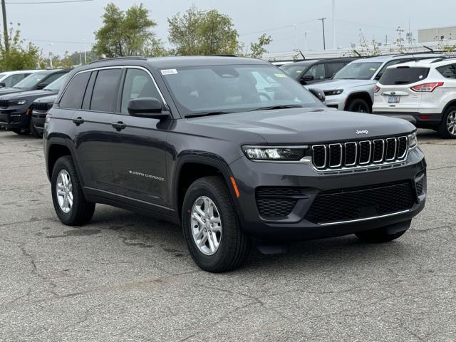 new 2025 Jeep Grand Cherokee car, priced at $42,406