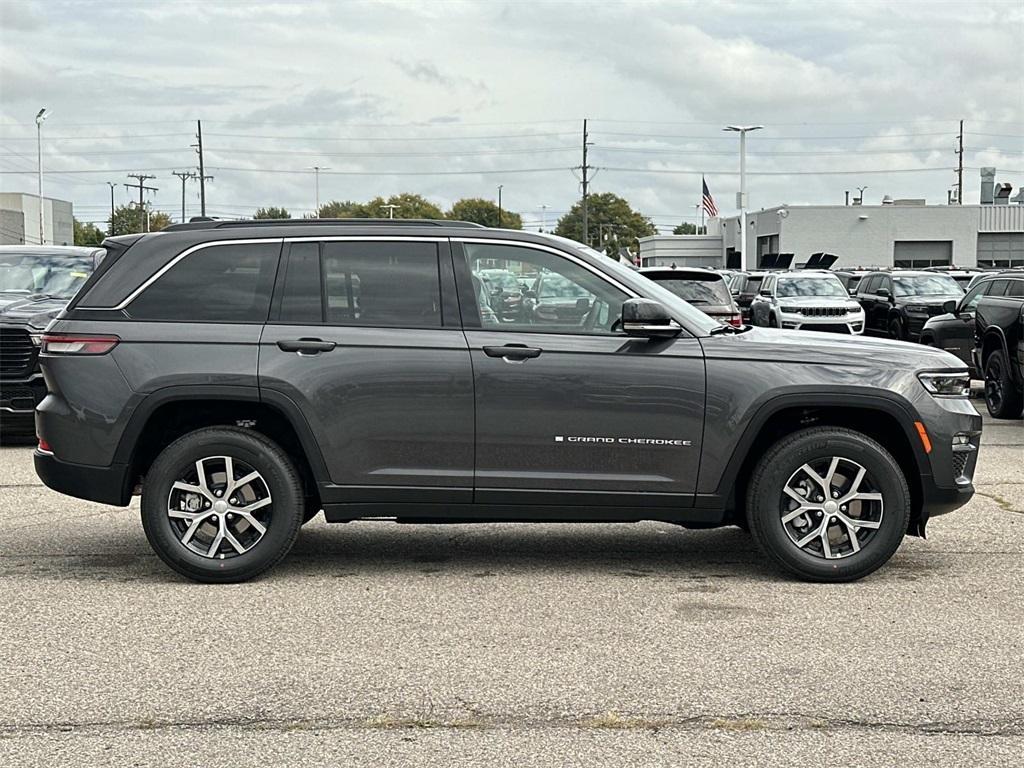 new 2025 Jeep Grand Cherokee car, priced at $46,867