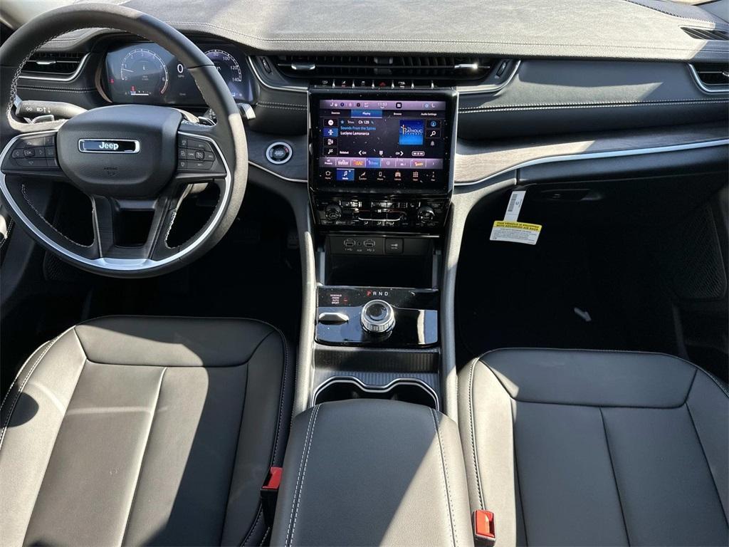new 2025 Jeep Grand Cherokee car, priced at $49,320
