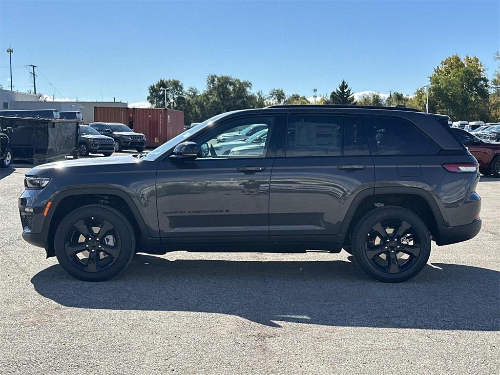 new 2025 Jeep Grand Cherokee car, priced at $49,320
