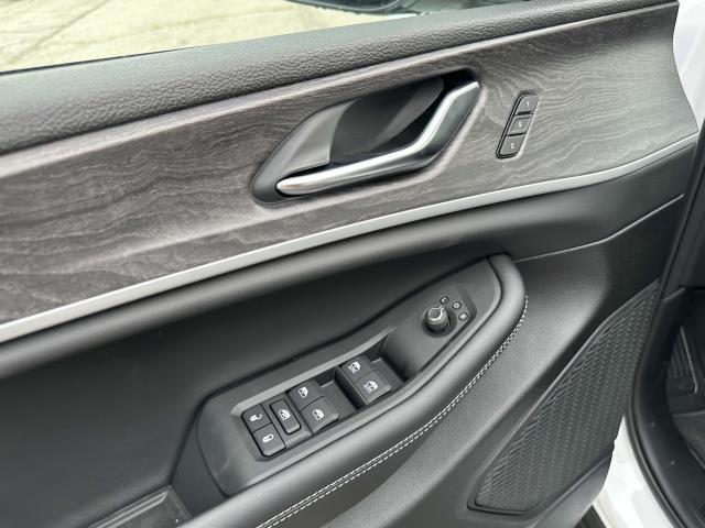 new 2025 Jeep Grand Cherokee car, priced at $46,206