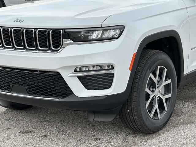 new 2025 Jeep Grand Cherokee car, priced at $46,206