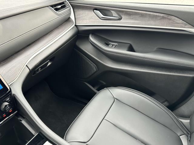 new 2025 Jeep Grand Cherokee car, priced at $46,206