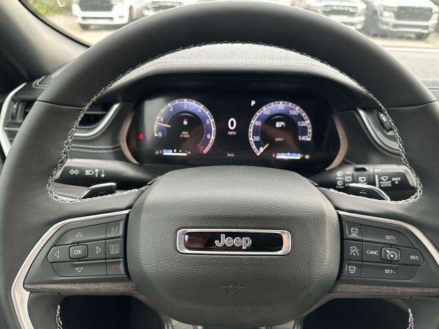 new 2025 Jeep Grand Cherokee car, priced at $46,206