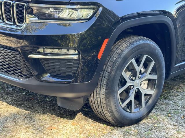 new 2025 Jeep Grand Cherokee car, priced at $46,543