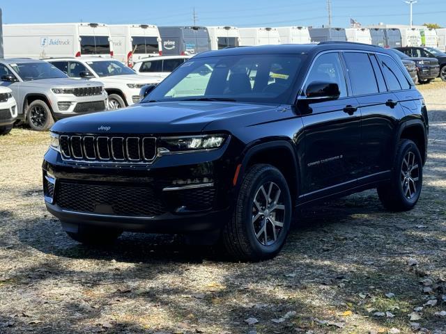 new 2025 Jeep Grand Cherokee car, priced at $46,543