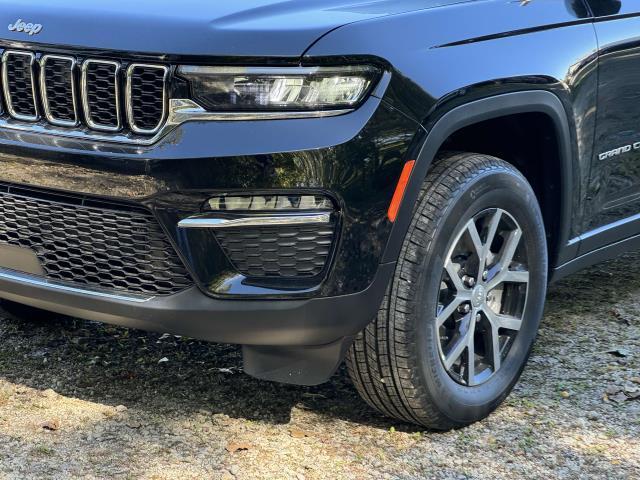 new 2025 Jeep Grand Cherokee car, priced at $46,543