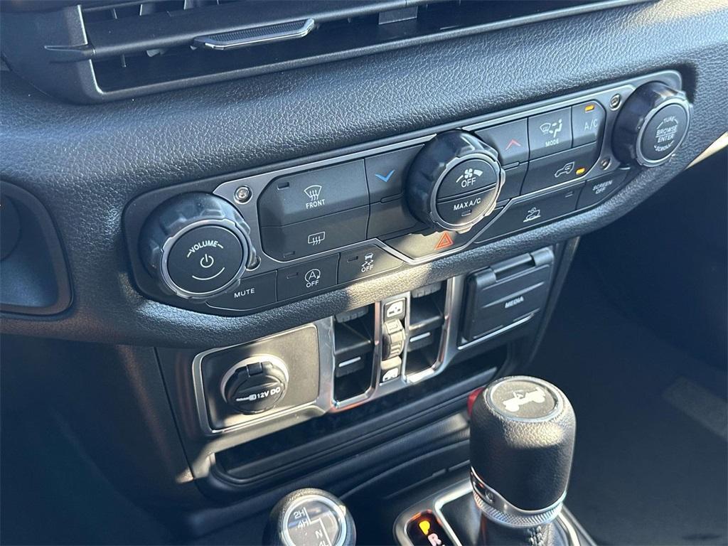 new 2026 Jeep Wrangler car, priced at $44,376