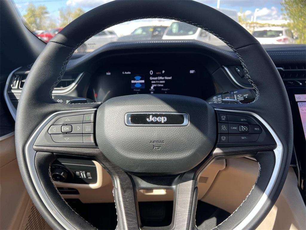 new 2025 Jeep Grand Cherokee car, priced at $46,867
