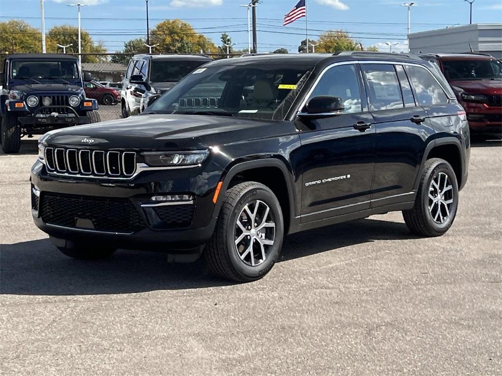 new 2025 Jeep Grand Cherokee car, priced at $46,867