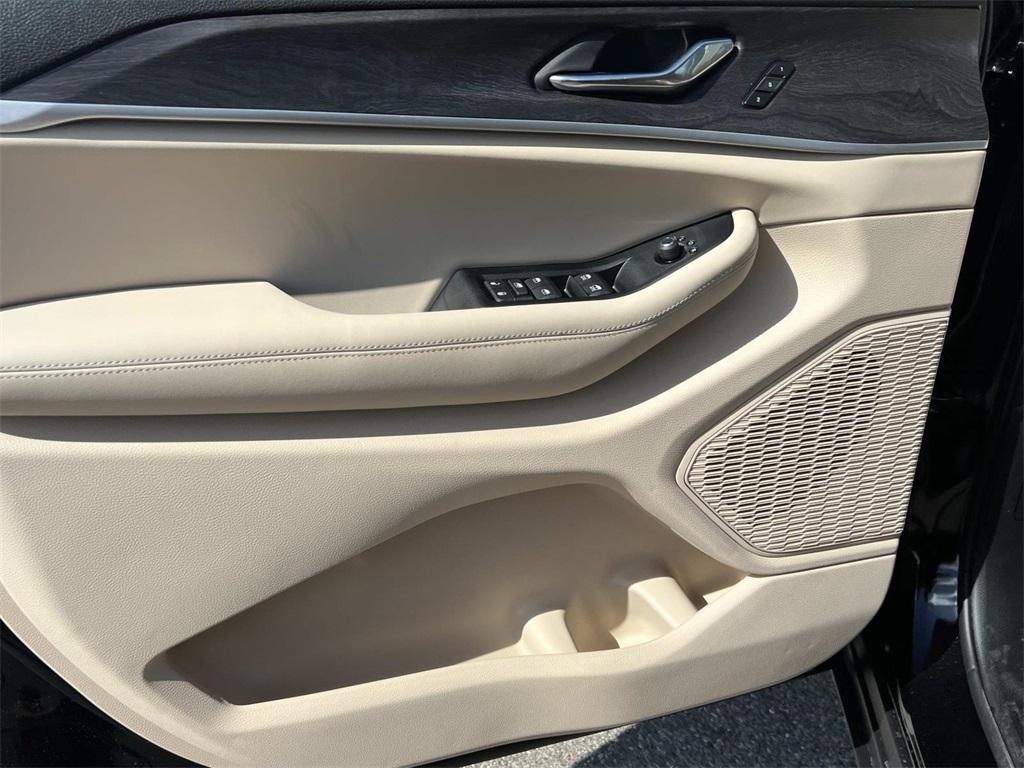 new 2025 Jeep Grand Cherokee car, priced at $46,867