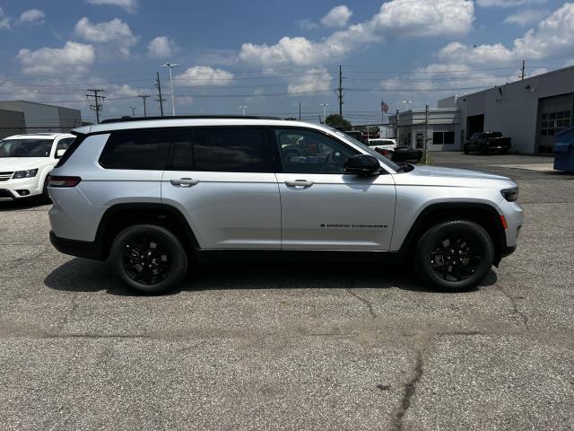 new 2024 Jeep Grand Cherokee L car, priced at $47,874