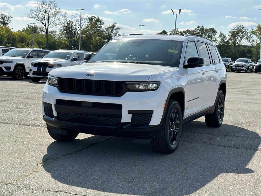new 2025 Jeep Grand Cherokee L car, priced at $47,132