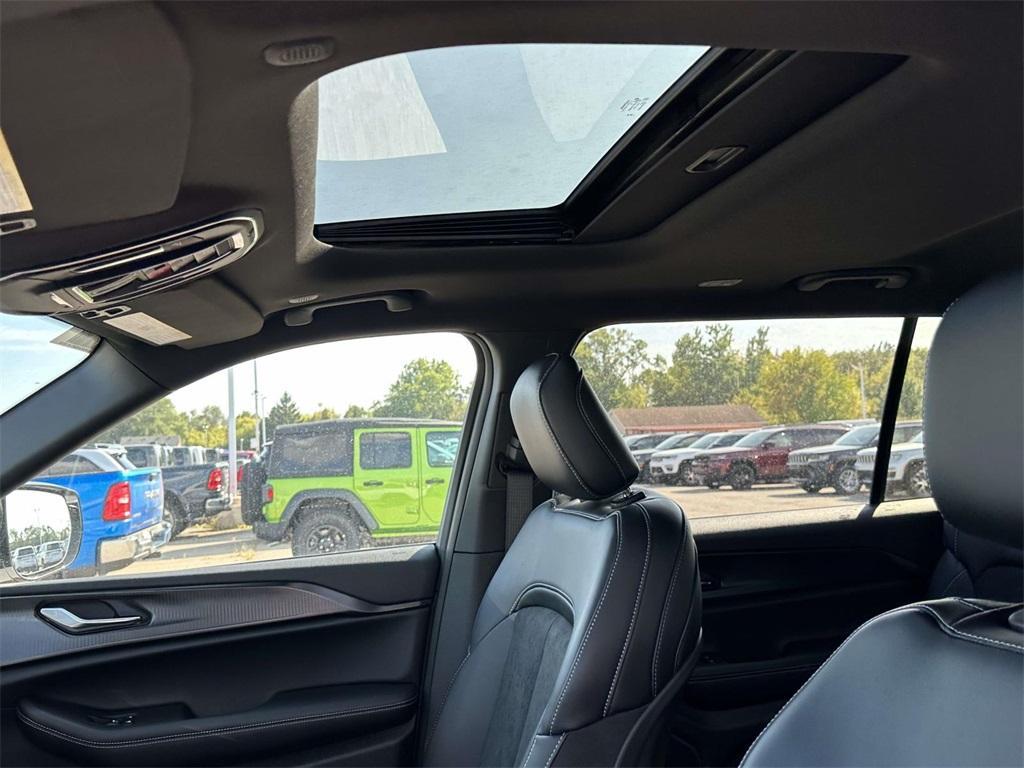 new 2025 Jeep Grand Cherokee L car, priced at $47,132
