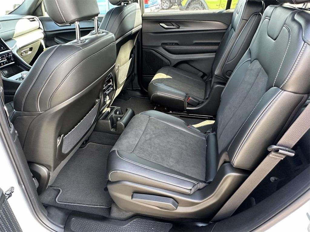 new 2025 Jeep Grand Cherokee L car, priced at $47,132