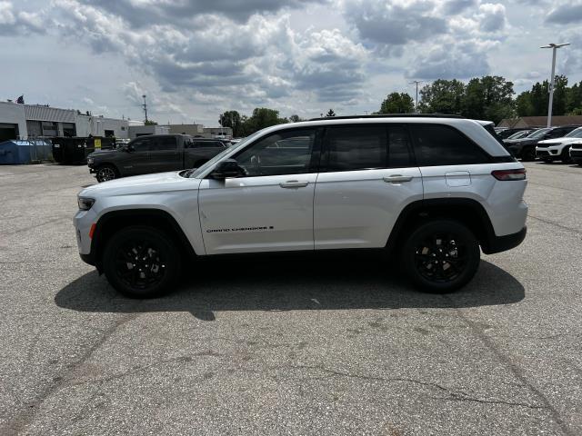 new 2024 Jeep Grand Cherokee L car, priced at $47,874