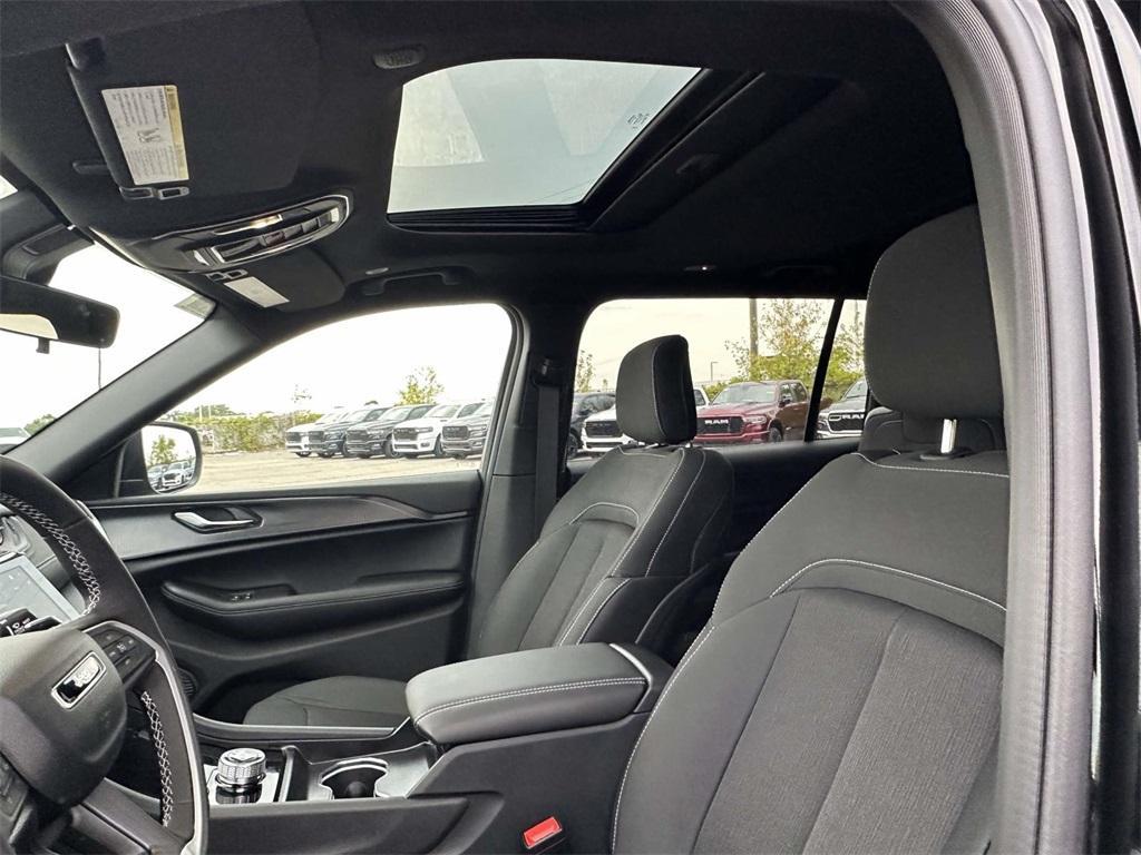 new 2025 Jeep Grand Cherokee L car, priced at $45,140