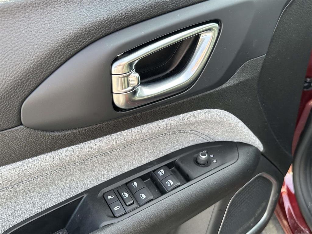 used 2022 Jeep Compass car, priced at $23,995