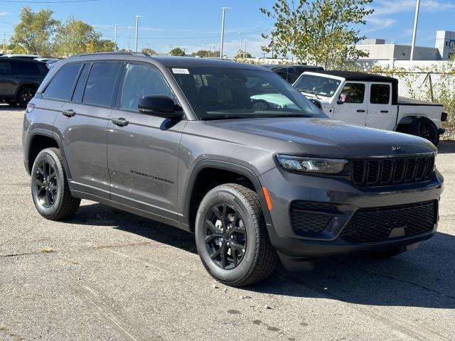 new 2025 Jeep Grand Cherokee car, priced at $45,384