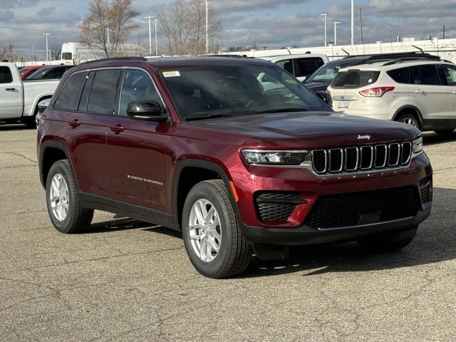 new 2025 Jeep Grand Cherokee car, priced at $43,082