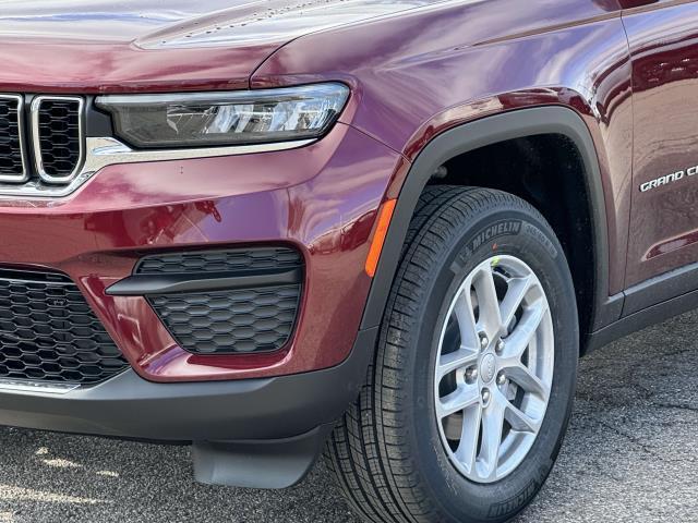 new 2025 Jeep Grand Cherokee car, priced at $43,082