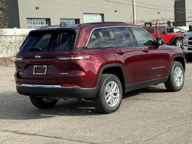 new 2025 Jeep Grand Cherokee car, priced at $43,082