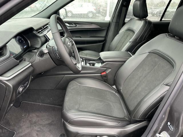 new 2025 Jeep Grand Cherokee car, priced at $47,063