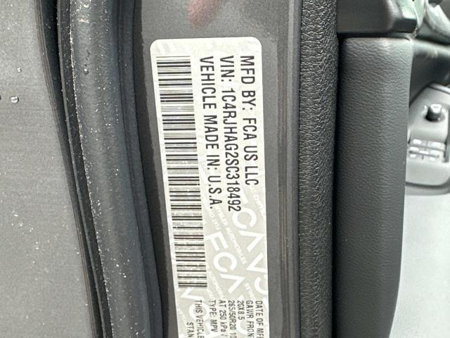new 2025 Jeep Grand Cherokee car, priced at $47,063