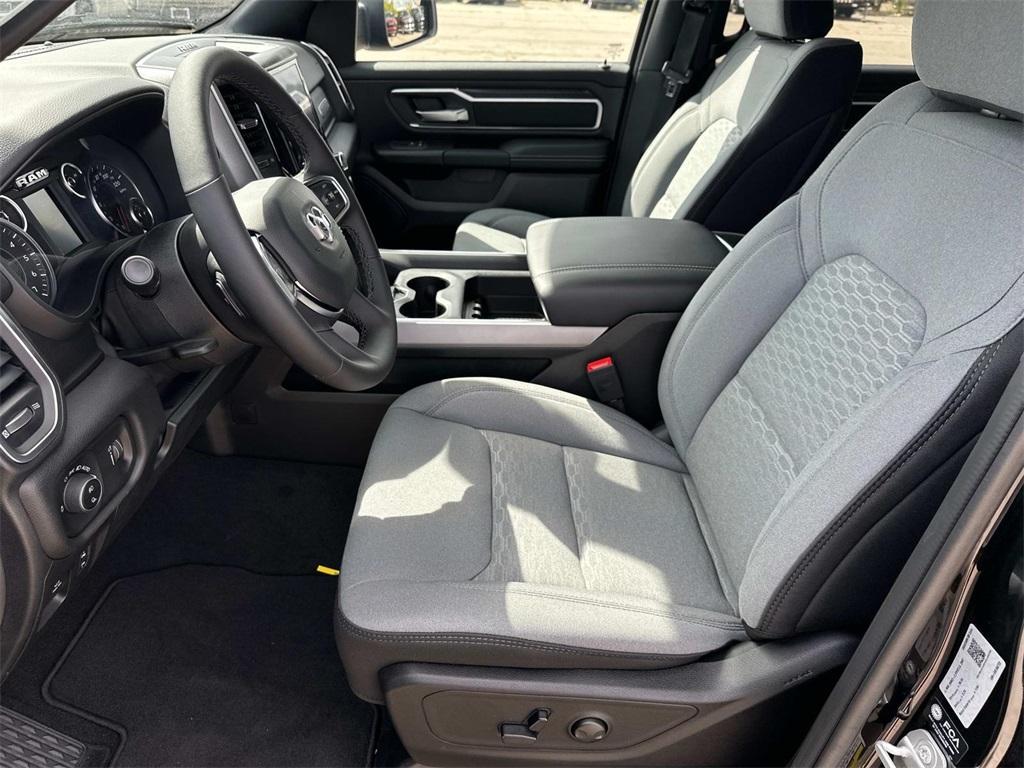 new 2025 Ram 1500 car, priced at $53,698