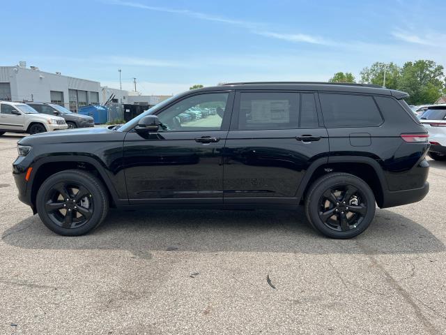 new 2024 Jeep Grand Cherokee L car, priced at $49,354