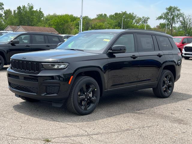 new 2024 Jeep Grand Cherokee L car, priced at $49,354